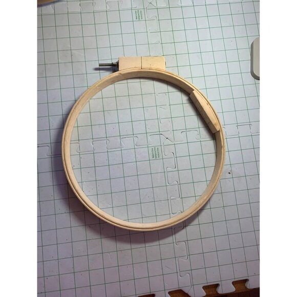 Set of 5 Wooden Embroidery Hoops Frames Crafts Sizes 18" 16" 14" 11" 9.5" x 10" - Picture 5 of 6